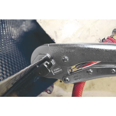 10" LOCKING PLIERS WITH FLOATING LOWER JAW | Matco Tools