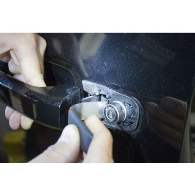 GM DOOR HANDLE SPRING TOOL | Matco Tools