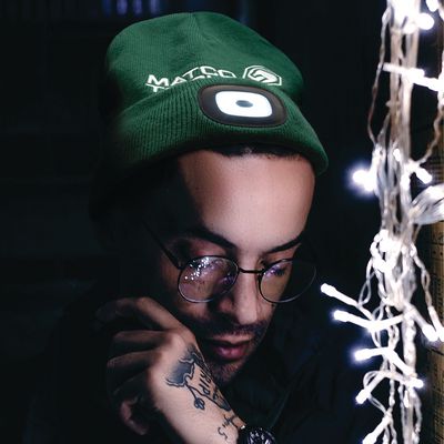 BLUETOOTH LIGHT BEANIE FOREST GREEN 